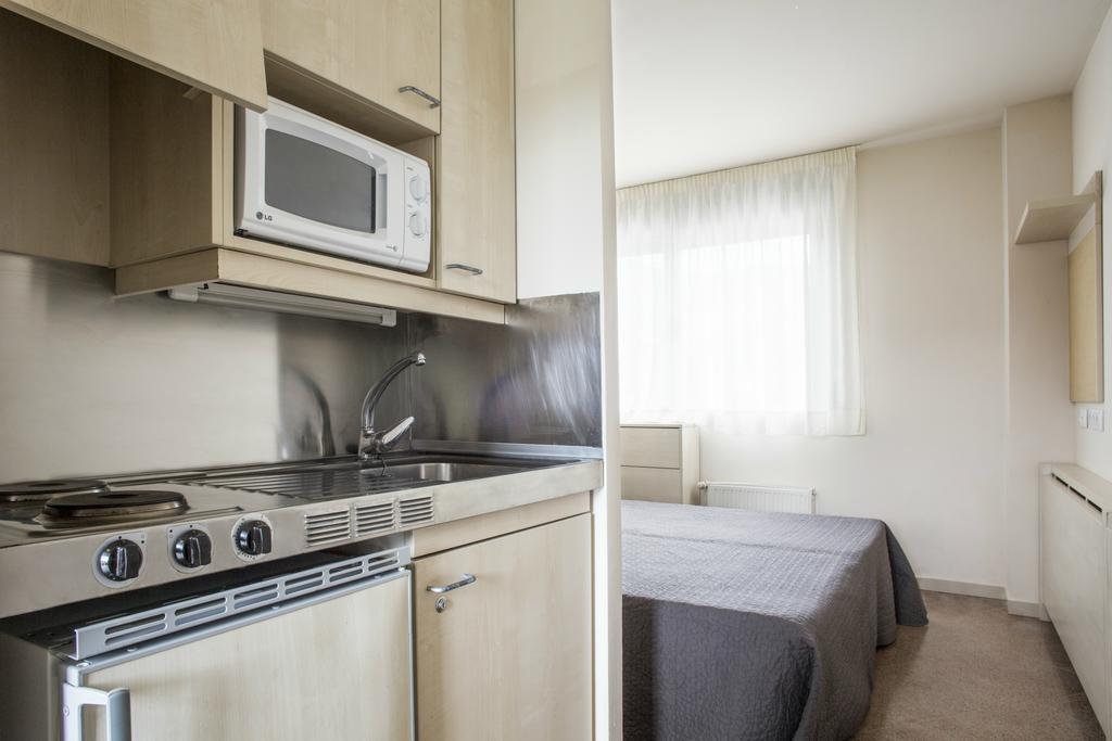 Residencia Universitaria Resa Manuel Agud Querol Сан-Себастьян Экстерьер фото