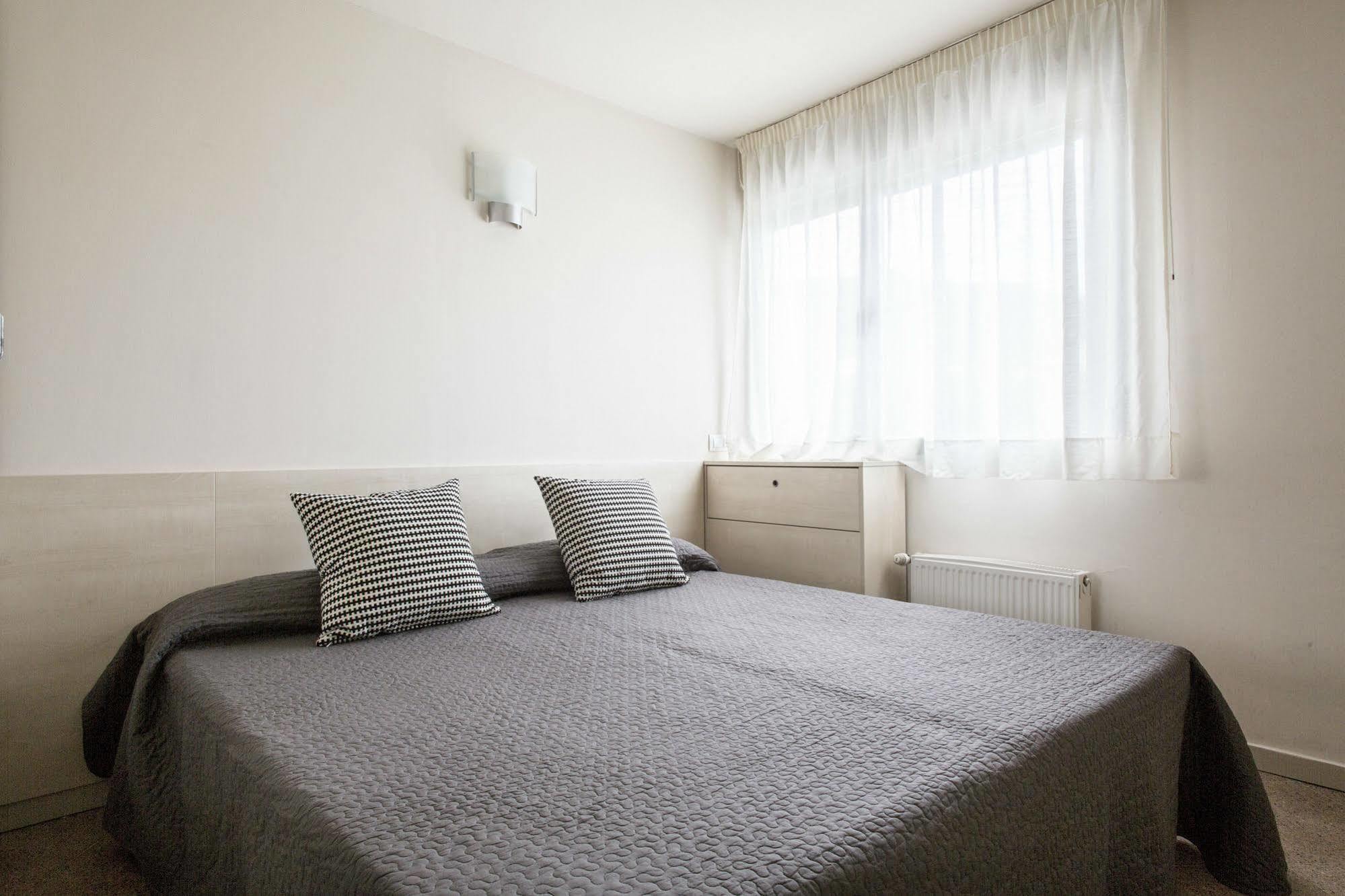 Residencia Universitaria Resa Manuel Agud Querol Сан-Себастьян Экстерьер фото