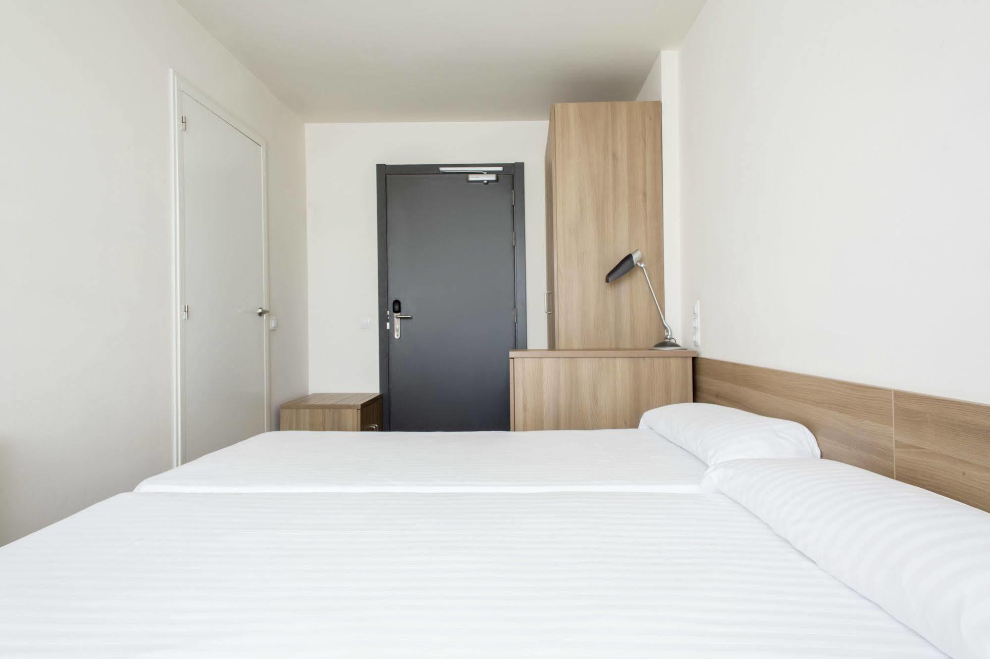 Residencia Universitaria Resa Manuel Agud Querol Сан-Себастьян Экстерьер фото
