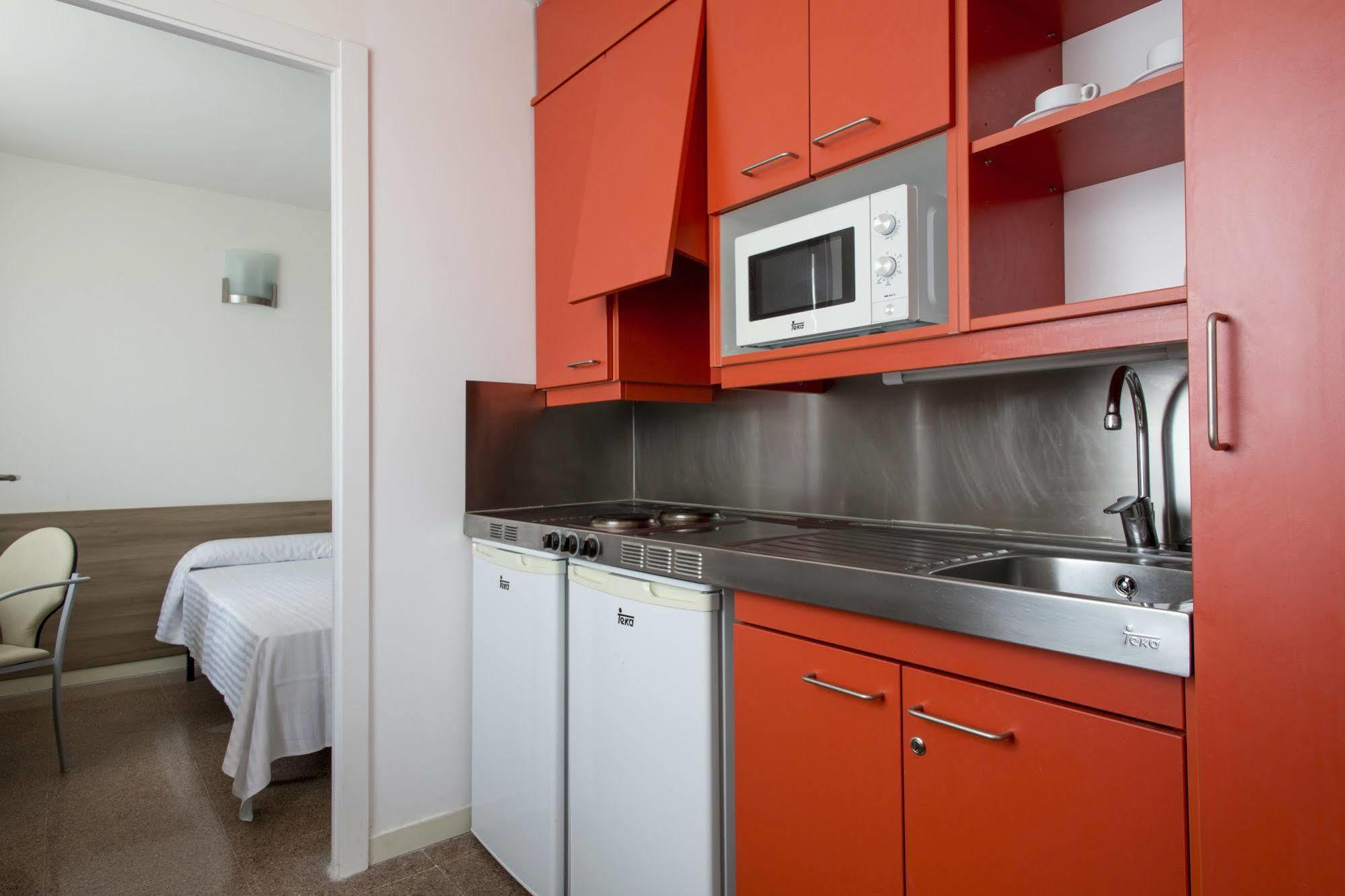 Residencia Universitaria Resa Manuel Agud Querol Сан-Себастьян Экстерьер фото