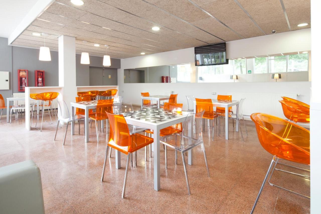 Residencia Universitaria Resa Manuel Agud Querol Сан-Себастьян Экстерьер фото